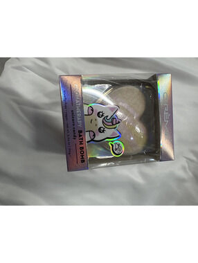 Crème Aromatherapy Unicorn Candy Bath Bomb with Strawberry Banana Aroma